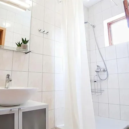 Bor Apartment *