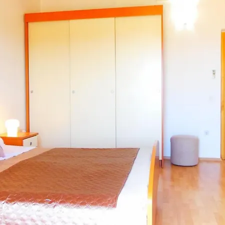 Bor Apartment