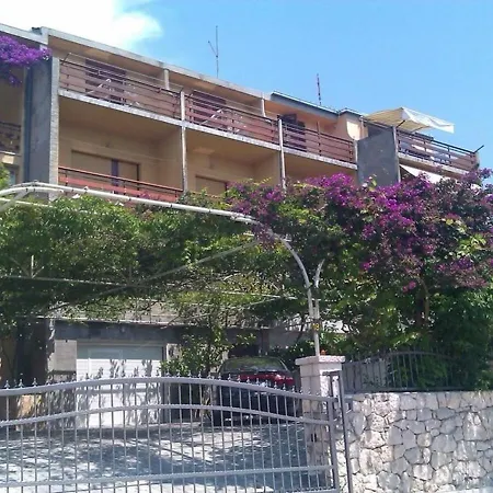Apartment Bor Makarska